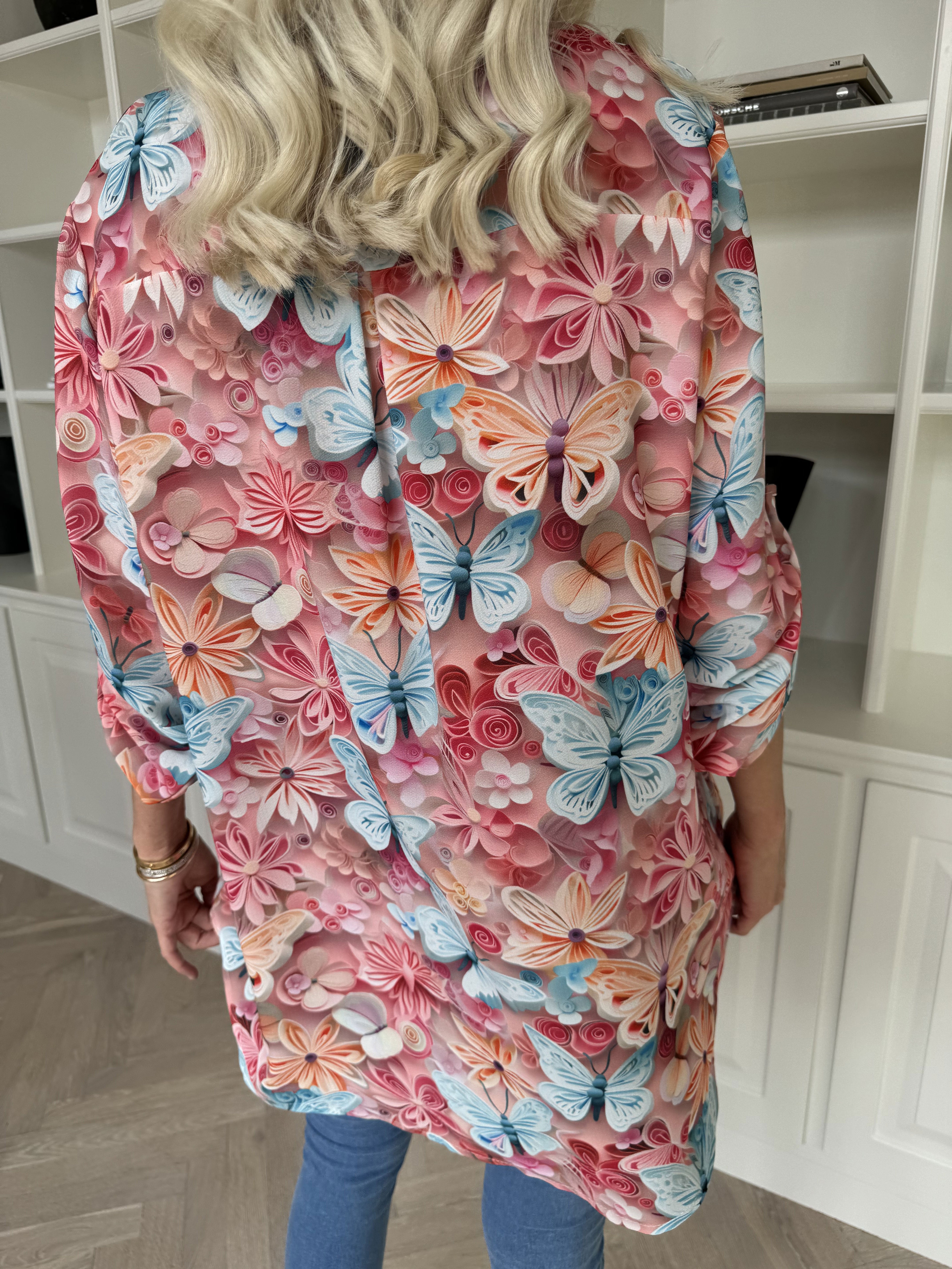 Vanesa Butterfly - Sød tunika i viskose med sommerfugleprint